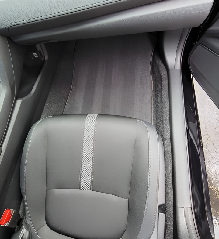 Complete Interior Detailing for a Fresh, Luxurious Driving Experience!